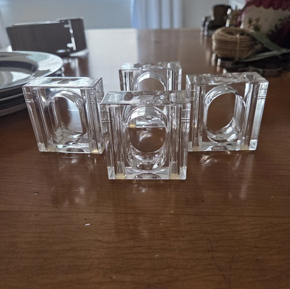 Acrylic 4 Piece Salt & Pepper Napkin Ring Shakers Never Used